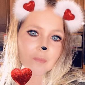 Meet your Posher, Teresa